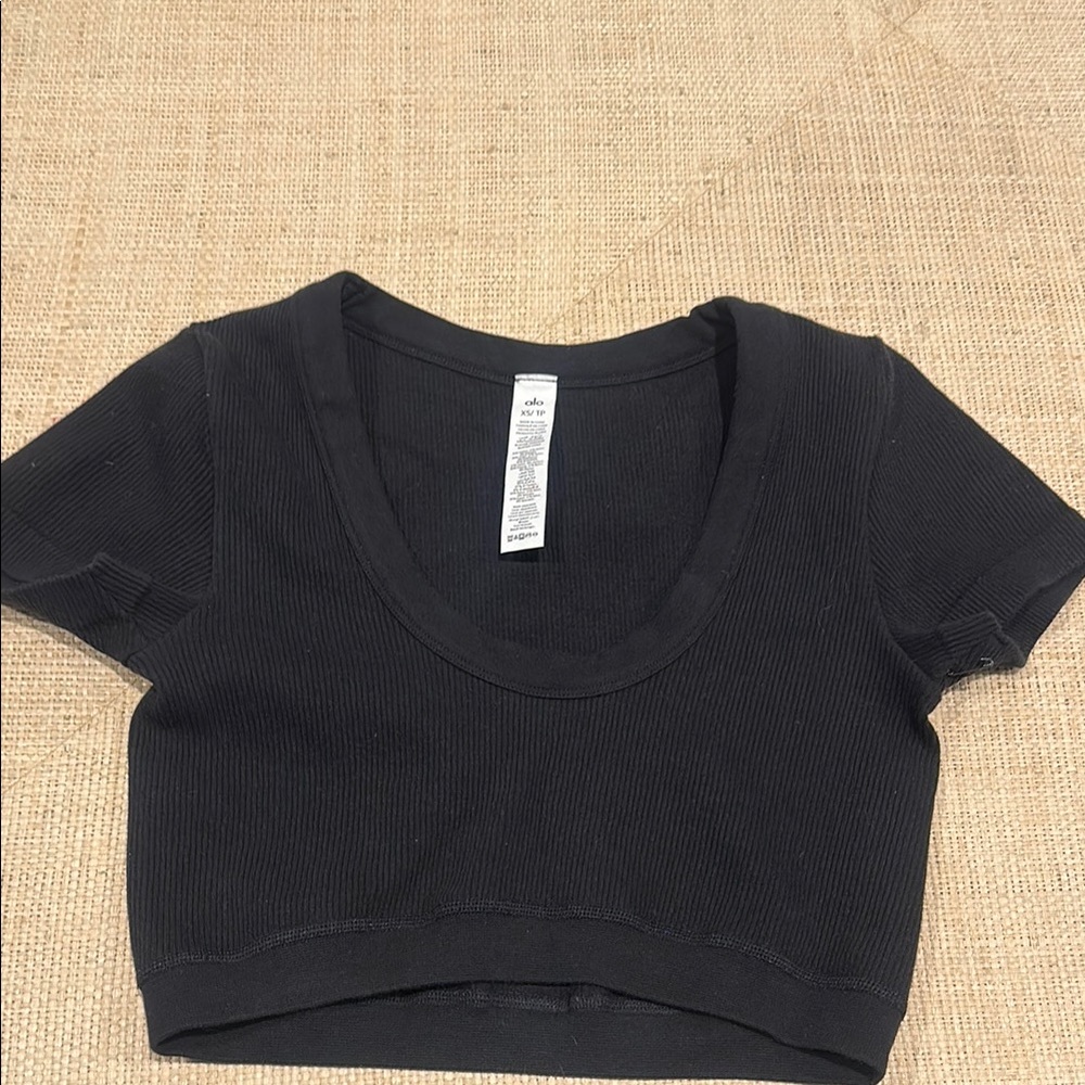 ALO Yoga Black Ribbed Crop Top sz XS